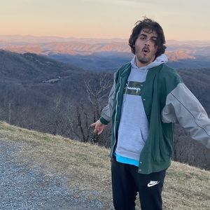 Meet your Posher, Victor